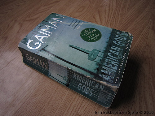 American Gods, Neil Gaiman. EBS©2010